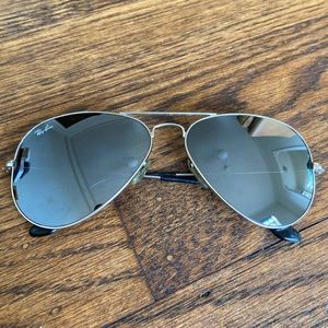 Ray Bans Aviator Silver Mirrored Lens